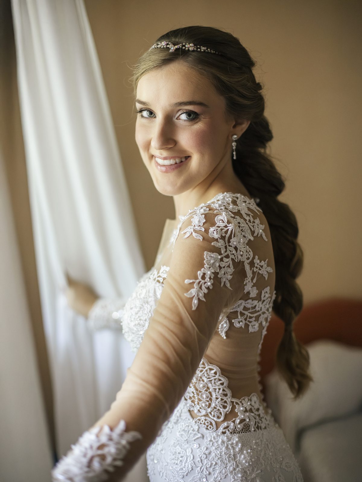 Retrato de la novia el día de su boda en Murcia