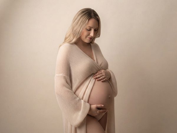 Futura mamá en una sesión de fotos de embarazo en Murcia - Lidia Lax